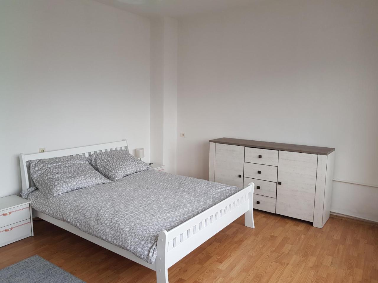Sara Apartment Banja Luka Ngoại thất bức ảnh